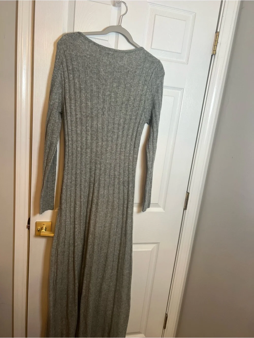 Abercrombie & Fitch Heathered Gray Ribbed Maxi Dress with Side Slit